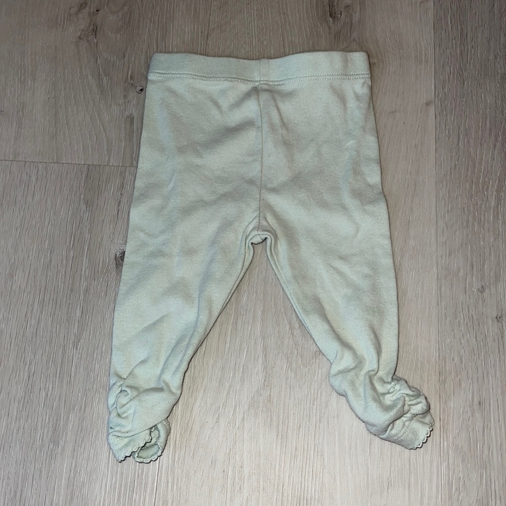 Mint color cloud and island leggings, size 0-3 months